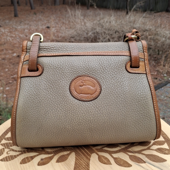 Vintage Dooney & Bourke Pre-Tag R 46 Bicycle Bag Taupe/Tan Leather Crossbody - Picture 4 of 14